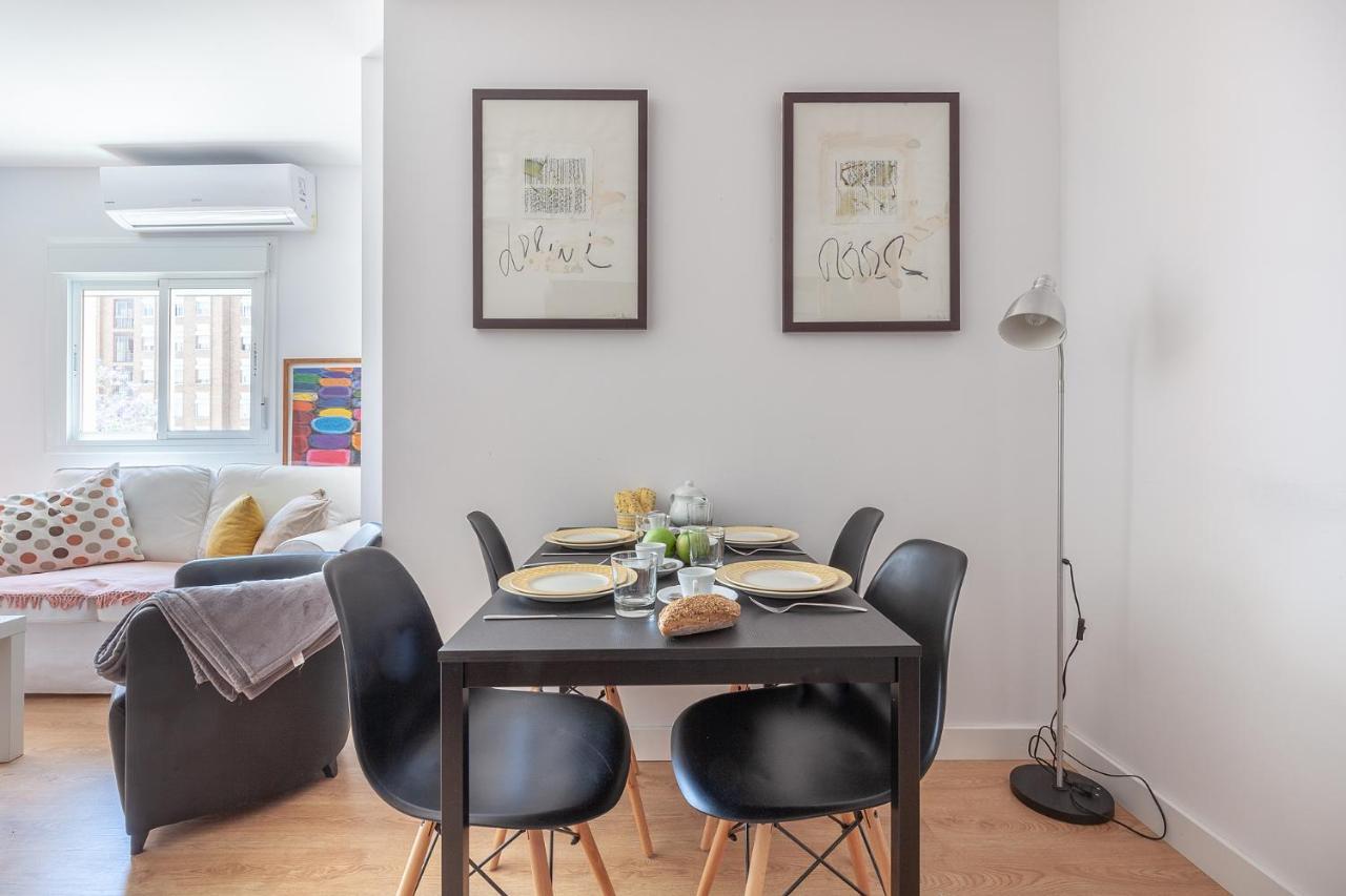 Apartamento Luminoso Y Acogedor En Sevilla. A/C. Bagian luar foto