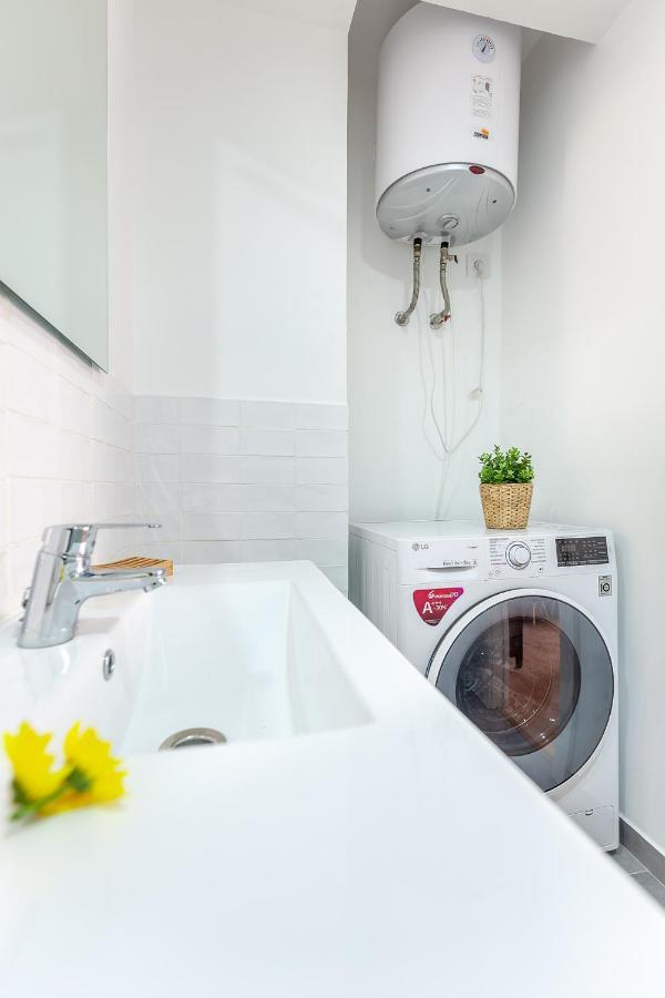 Apartamento Luminoso Y Acogedor En Sevilla. A/C. Bagian luar foto