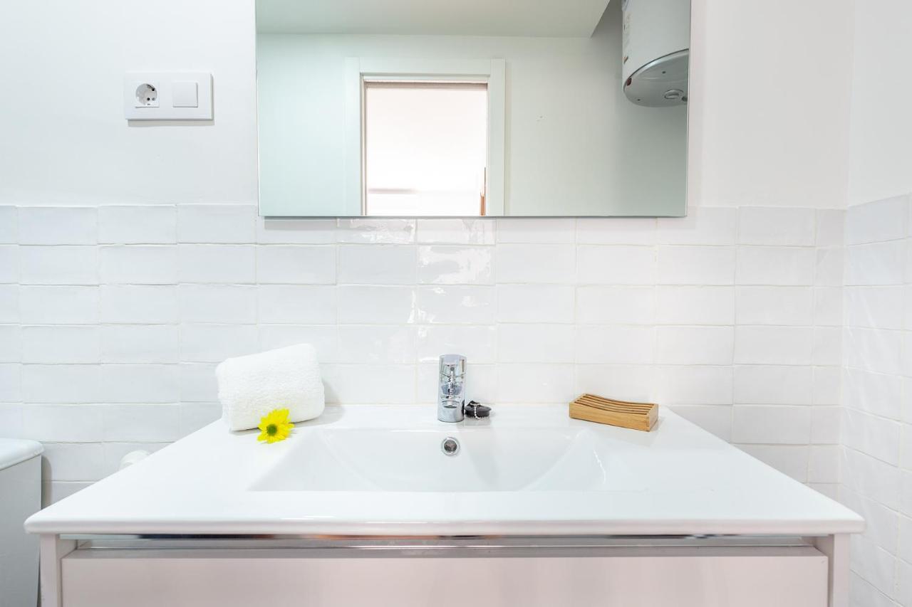 Apartamento Luminoso Y Acogedor En Sevilla. A/C. Bagian luar foto